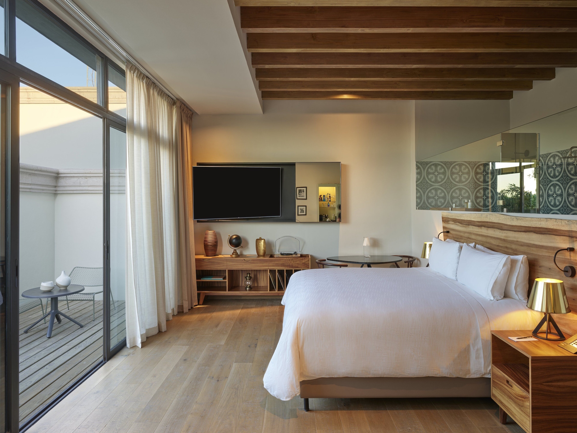Aqua, Suite, King Bed, Hot Tub, Terrace