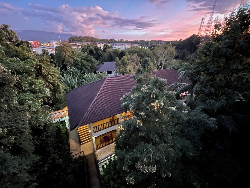 Green Hill Resort 24/50