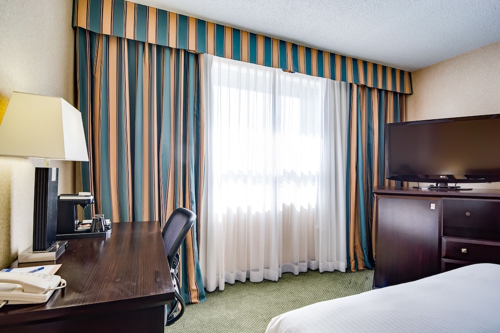 Sawridge Inn Edmonton South 49/49