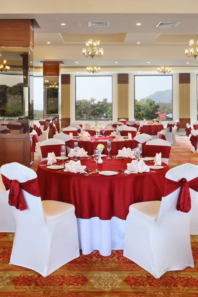 Rs Sarovar Portico 49/59