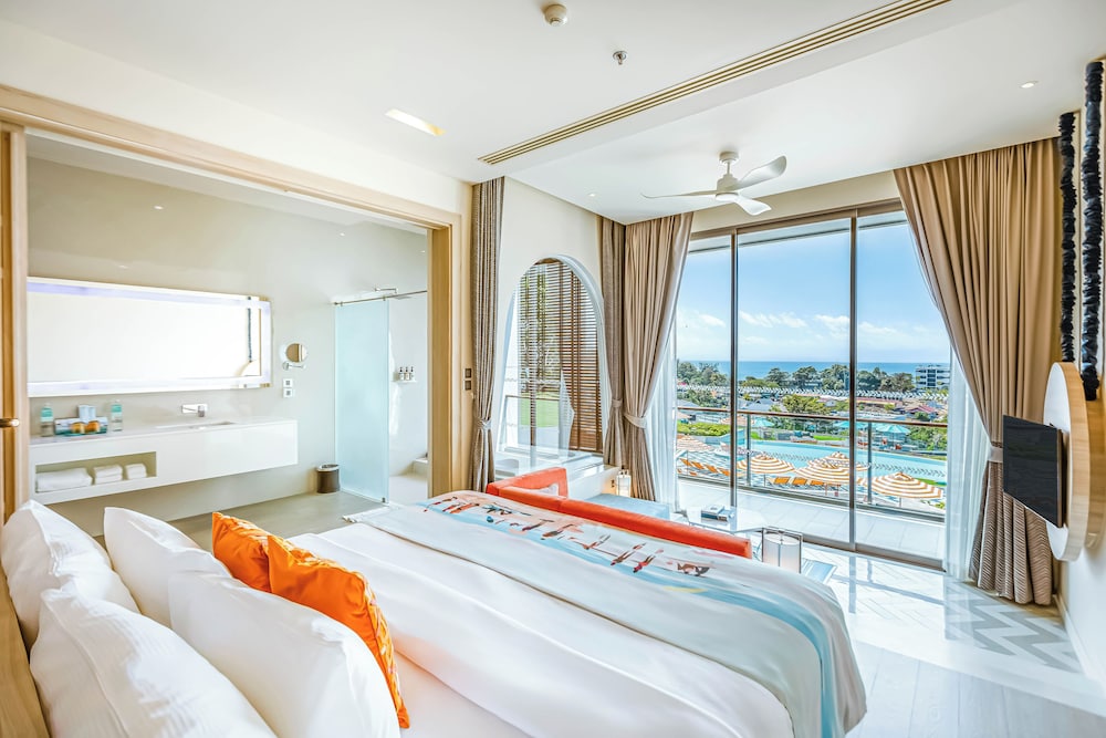 The SIS Kata Resort - Adults Only 11/50