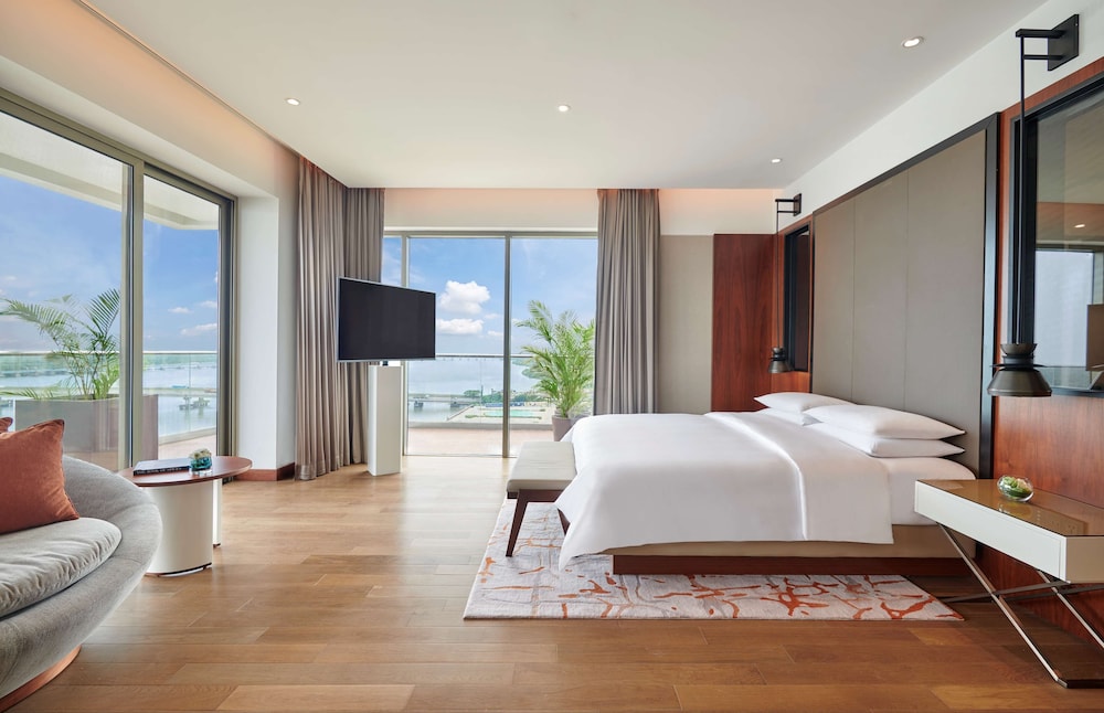 GRAND HYATT KOCHI BOLGATTY 32/71