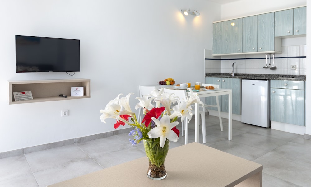 Apartamentos LIVVO Oasis 59/70