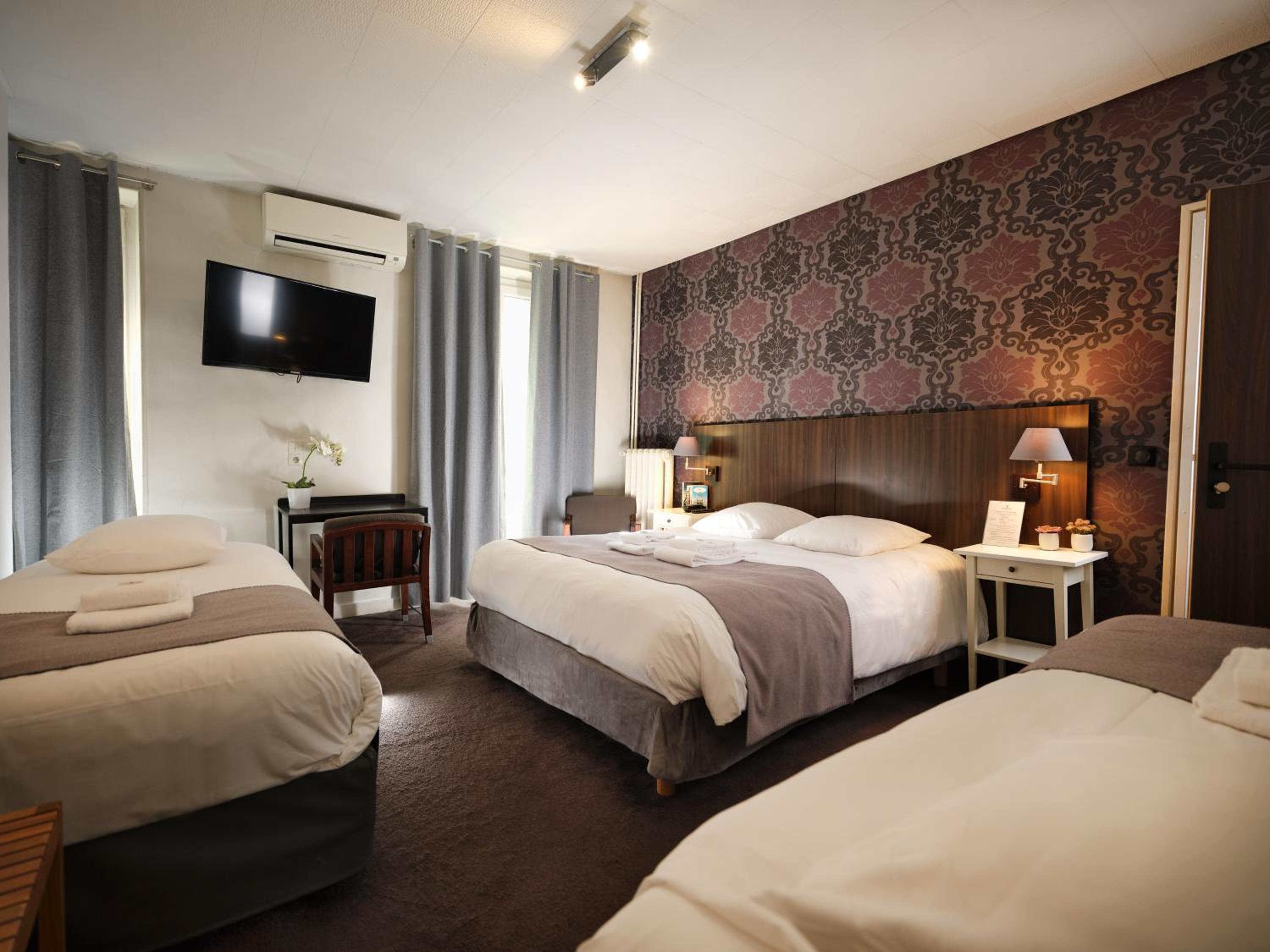 Hotel Les Negociants 28/56