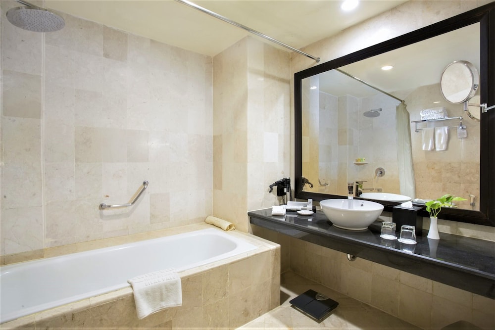 Swiss-Belhotel Silae Palu 72/73