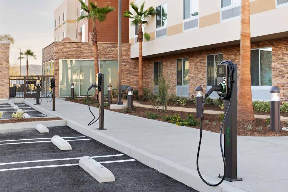 Fairfield Inn & Suites Chino 13/27