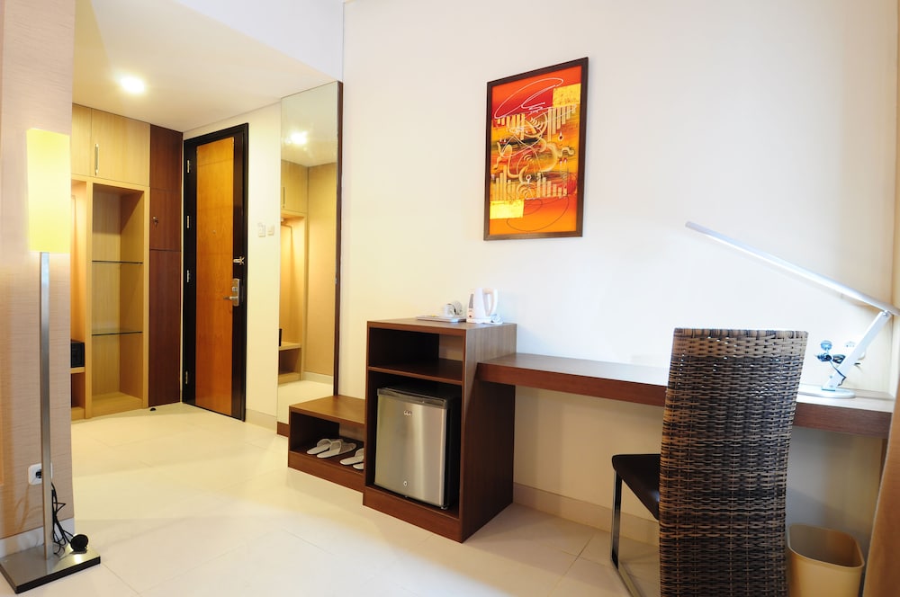 Lynt Hotel Jakarta 9/15