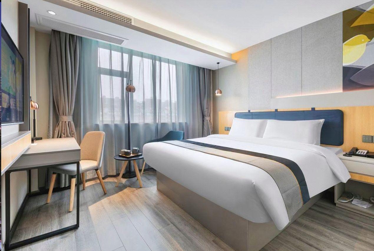 Home inn Selected (Huzhou Hongqi Road,Yishang Street) 43/55