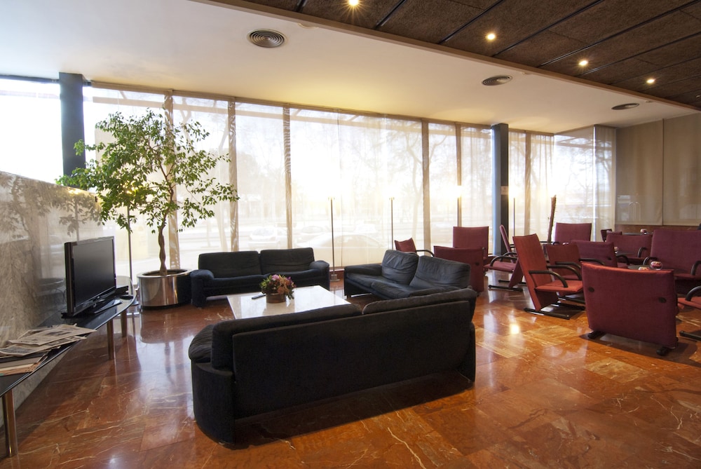 Domo Hotel 25/46