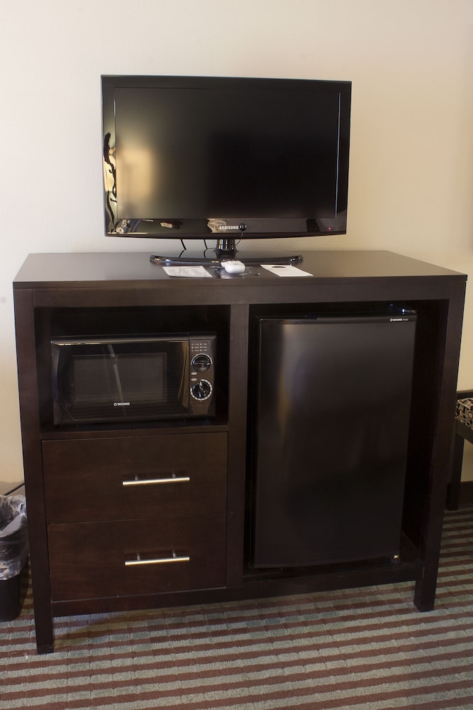Holiday Inn Express & Suites Youngstown West - Austintown 21/38