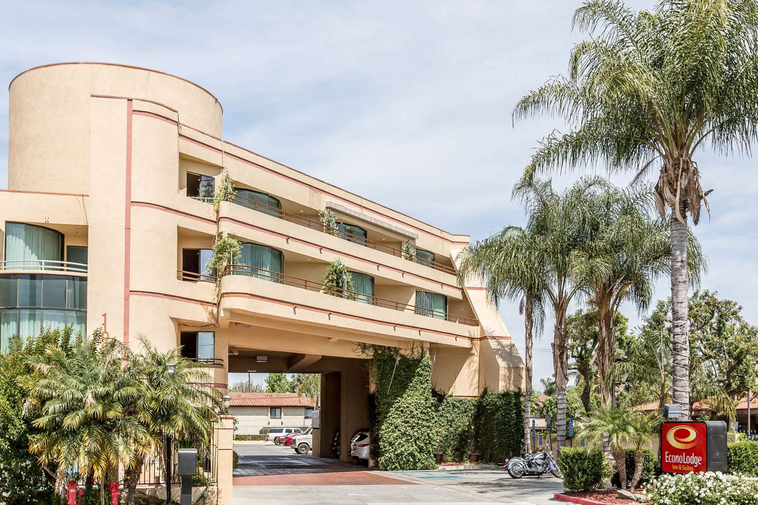 Econo Lodge Inn & Suites Riverside Corona 2/34