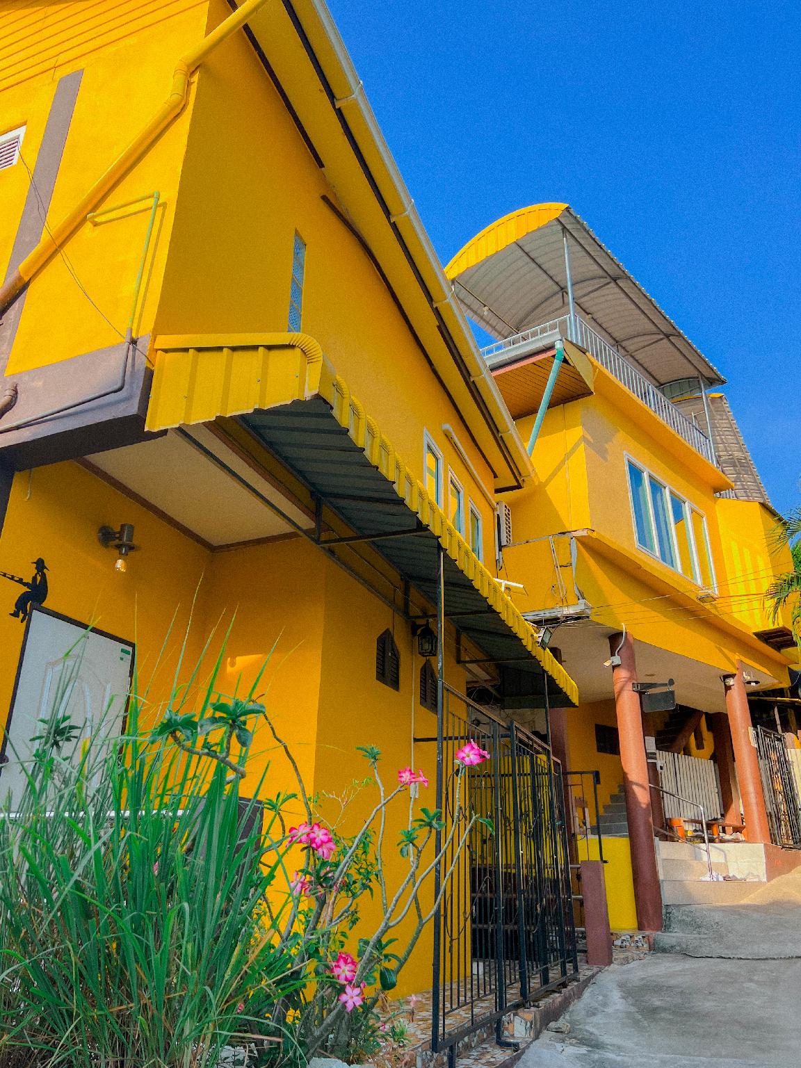 Yellow House Koh Sichang 3/63