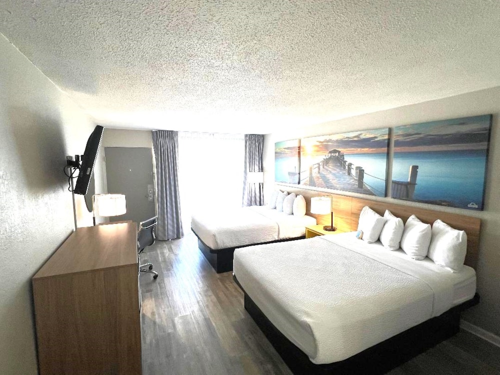 Basic, 2 Queen Beds