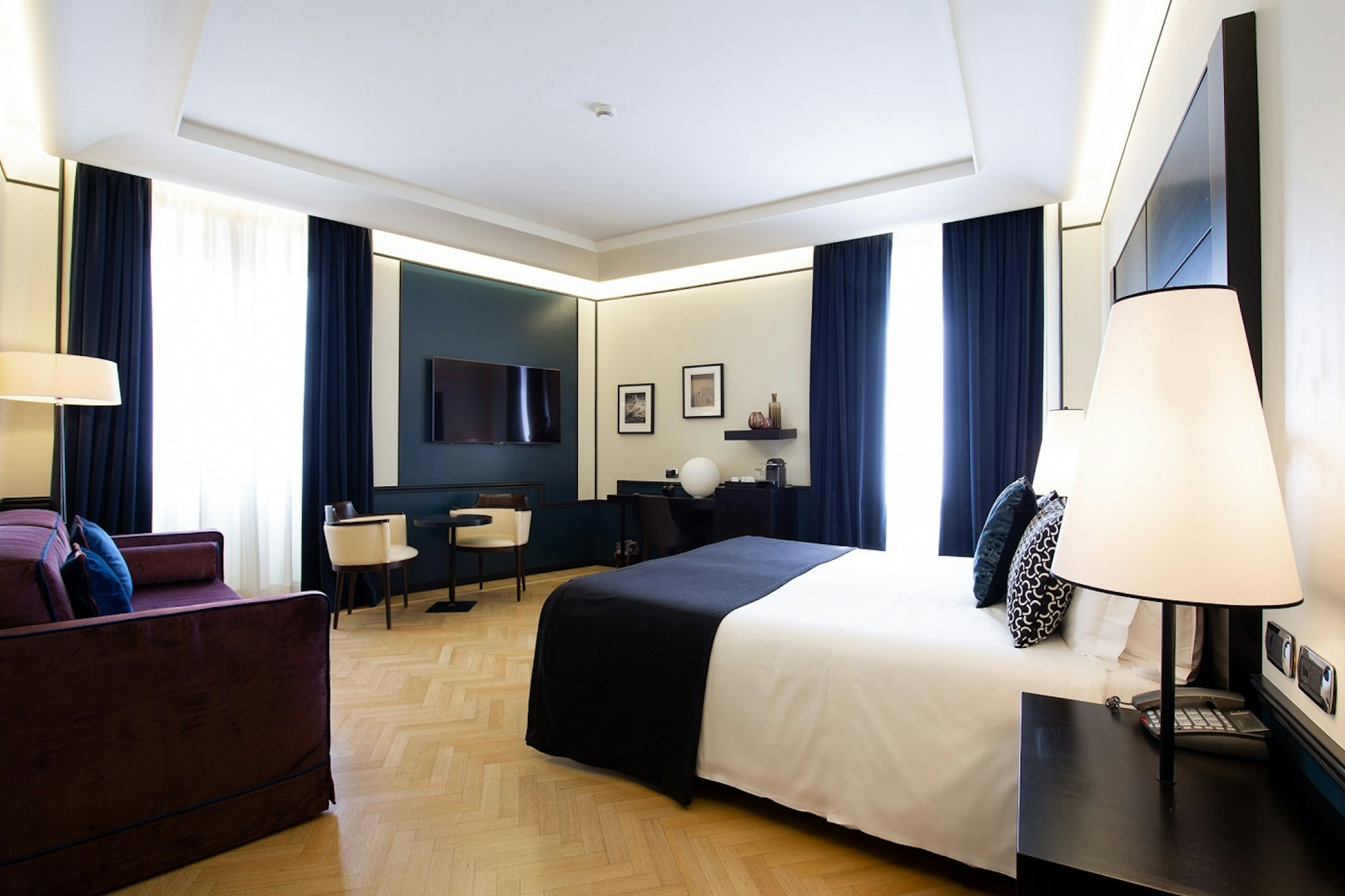 Fortyseven Boutique Hotel 24/63