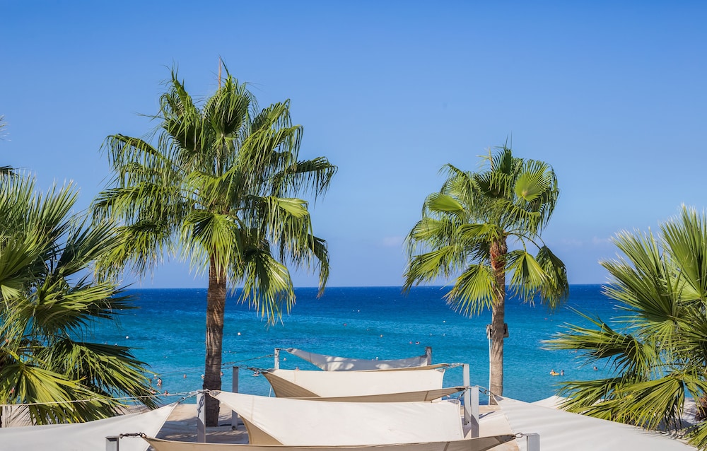 Vrissaki Beach Hotel 41/50