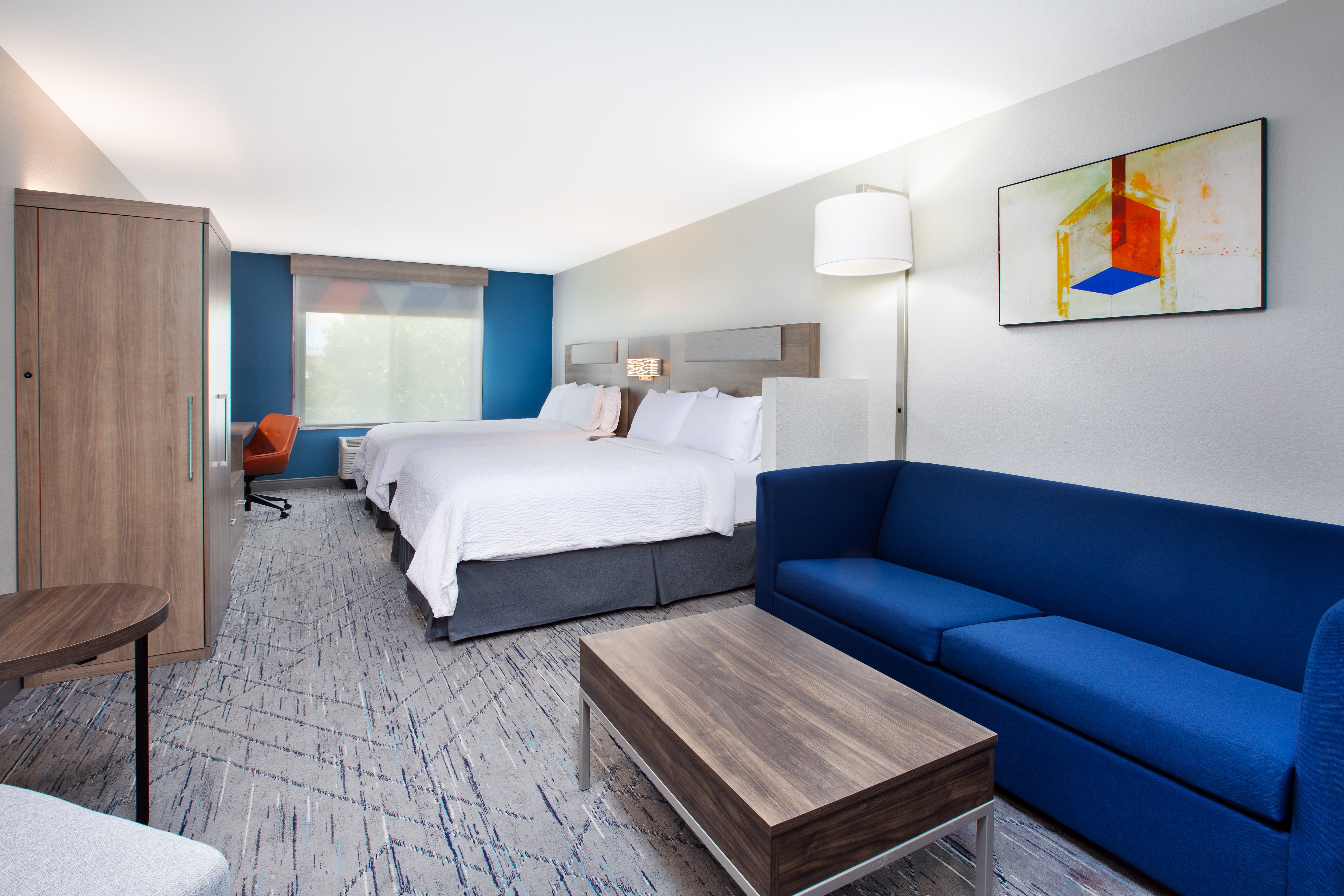 Suite, Queen Bed, Accessible, Holiday Inn Express Hotel And Suites Buffalo 3/5