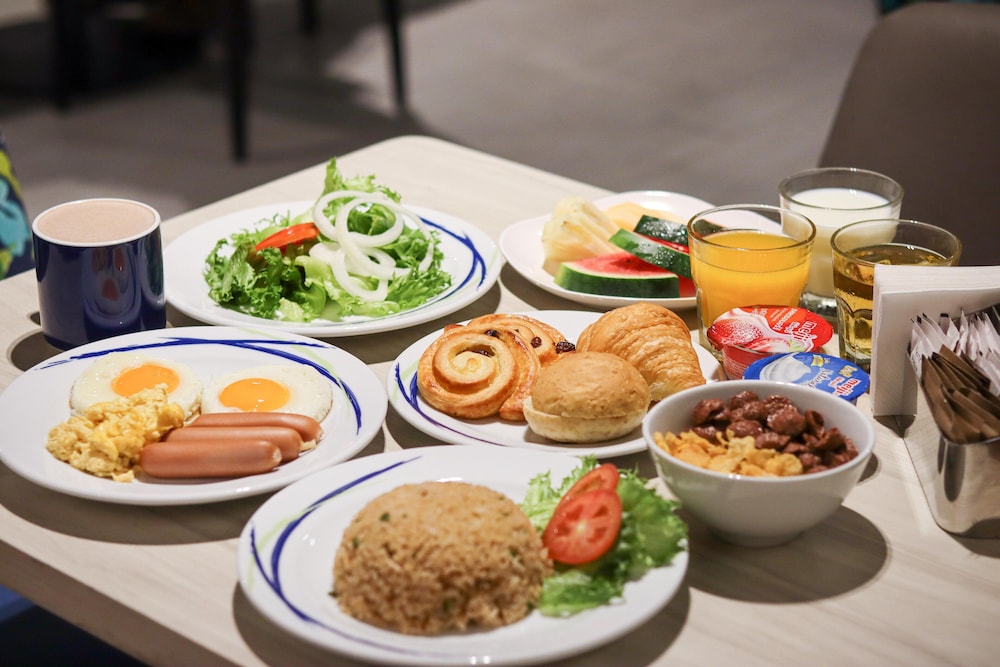 Holiday Inn Express Bangkok Sukhumvit 11 53/67