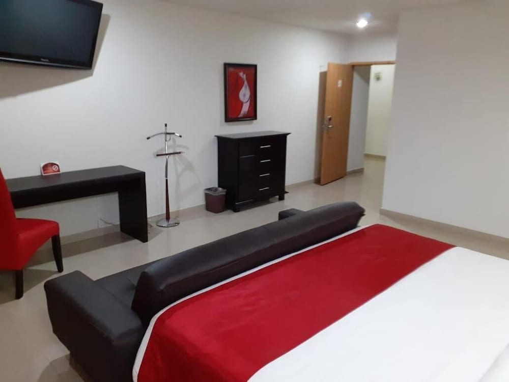 CEO Hotel Business Class 16/28