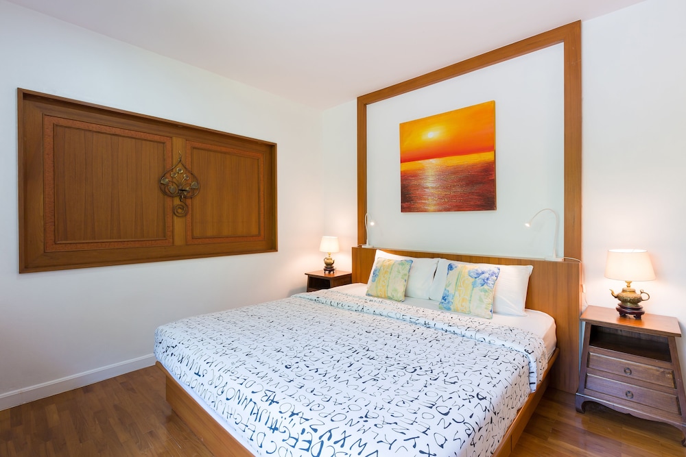 Baan Poolom Beachfront Condominium 15/50