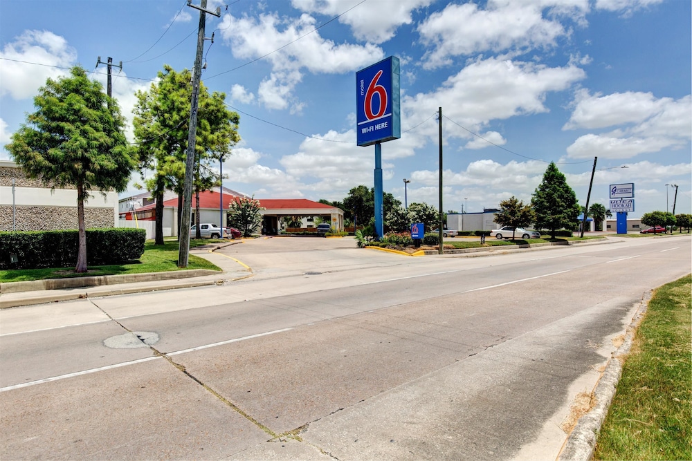 Executive Inn & Suites Hobby 22/29