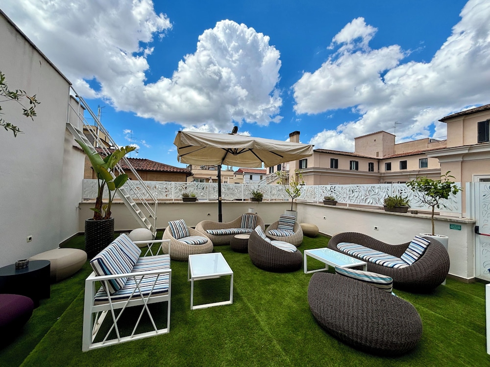 Rome Life Hotel 55/58