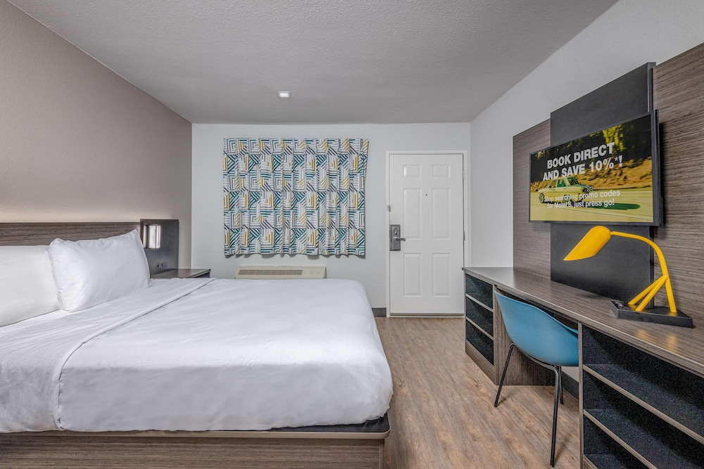 Motel6 Euless, TX - Dallas 13/28