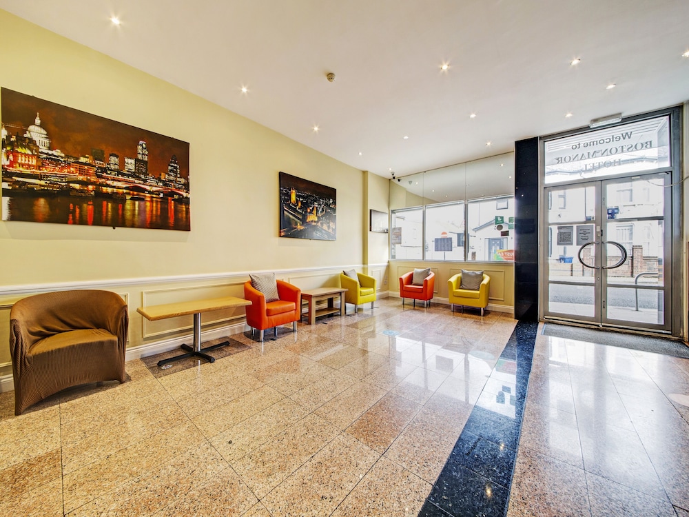 OYO Bostons Manor Hotel, Hanwell London 40/64