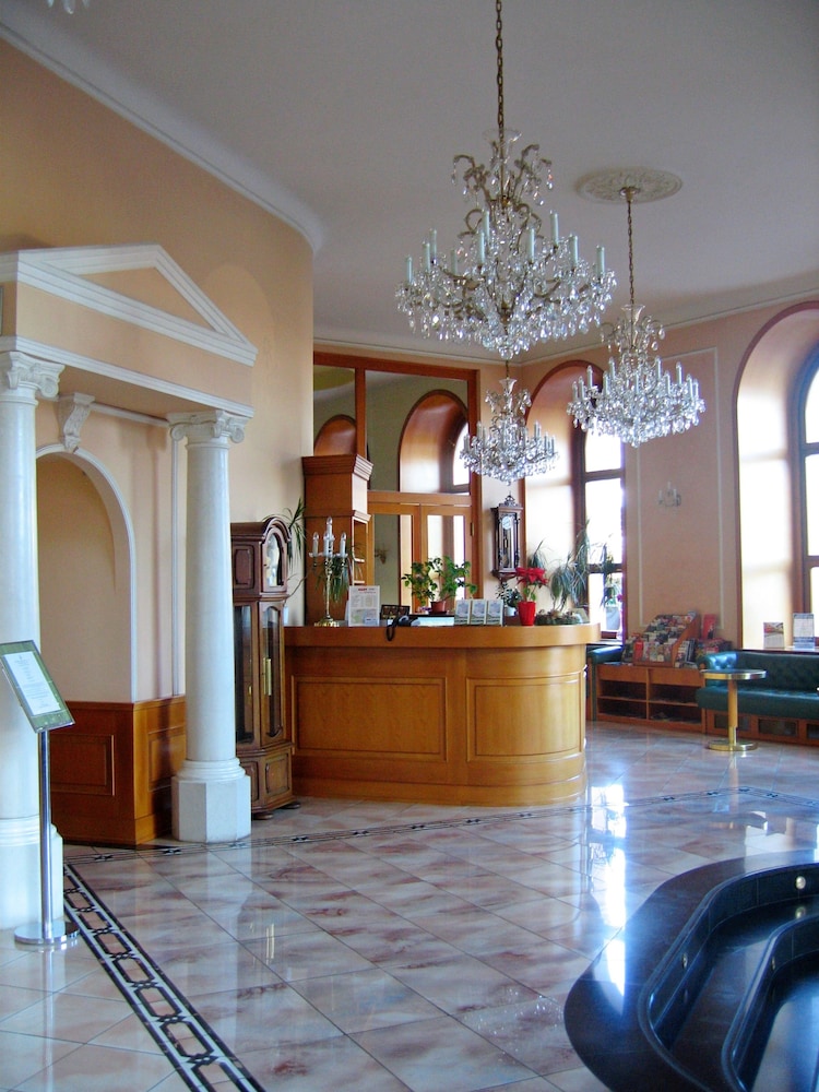 Hotel Opera Prague 7/76