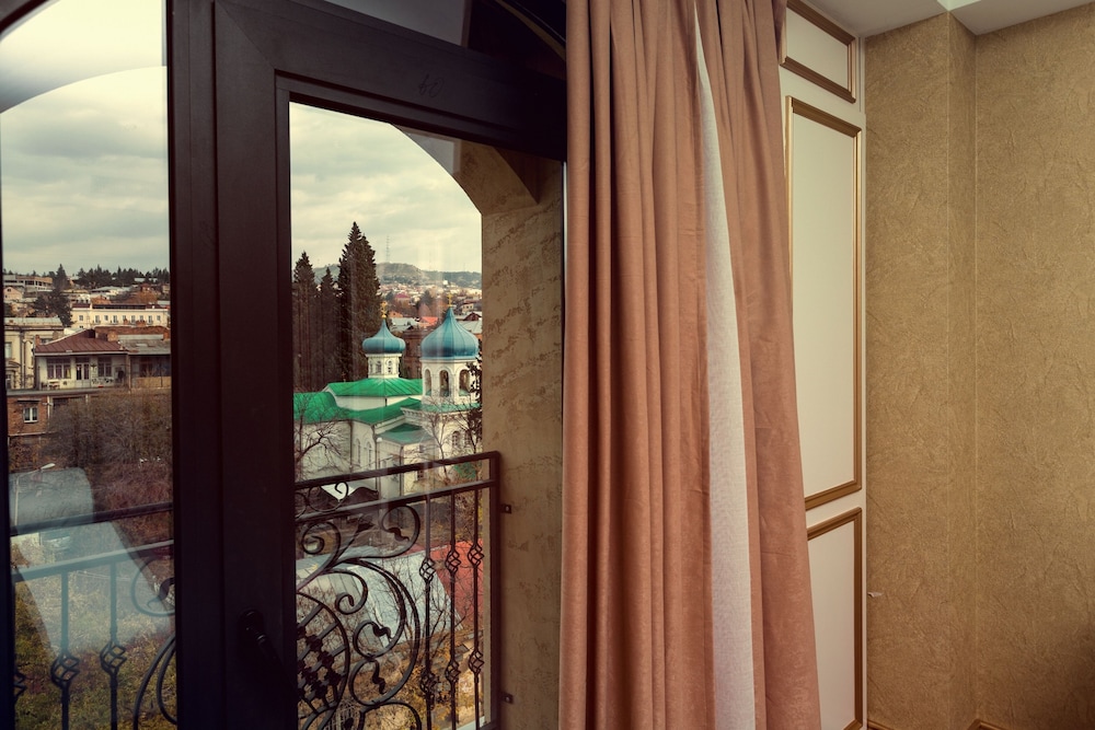 Gold Tbilisi Hotel 53/78