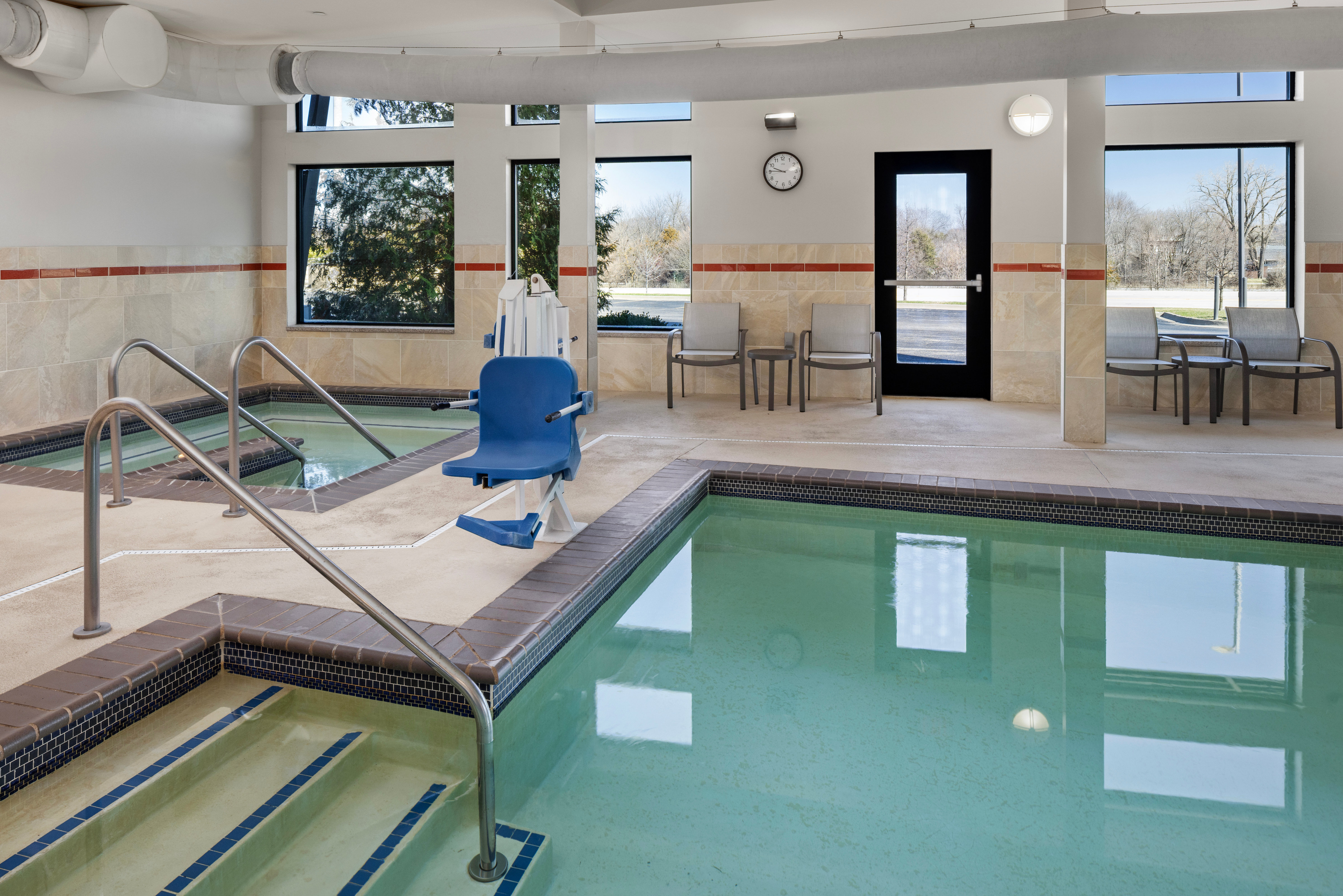 Holiday Inn Express Moline - Quad Cities Area 30/73
