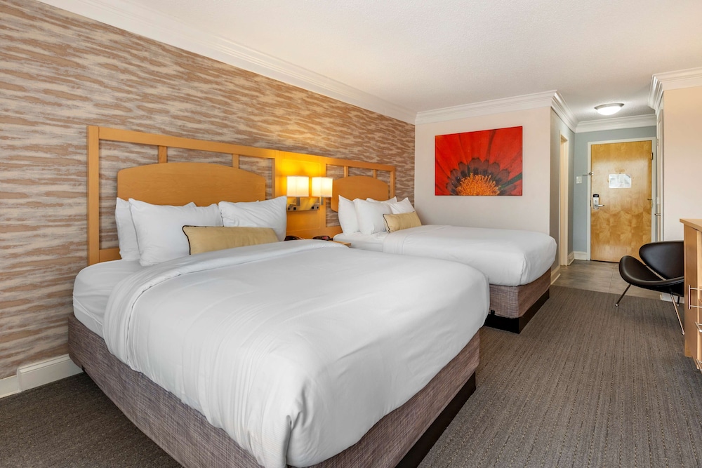 Standard, 2 Queen Beds