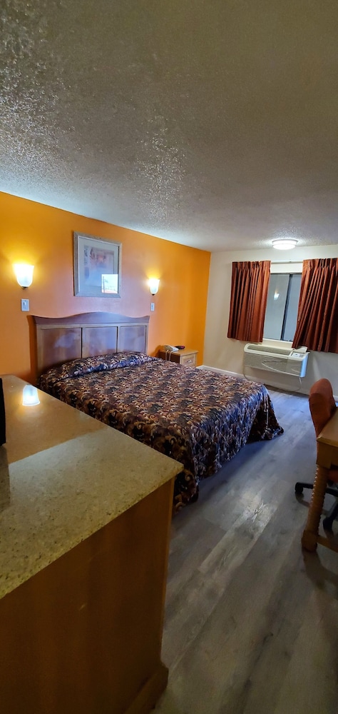 Anaheim National Inn 45/72