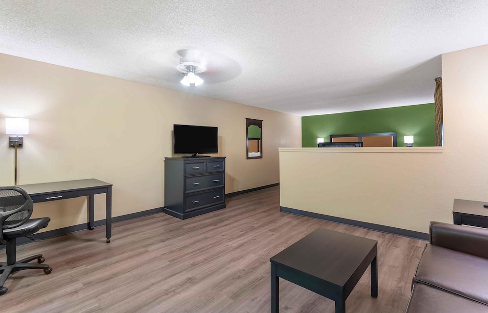 Extended Stay America Chesapeake - Greenbrier Circle 34/57