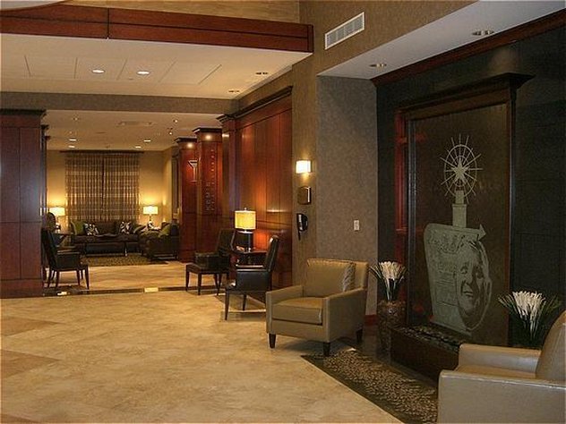 Holiday Inn Suites Memphis Wolfchase Galleria 56/79