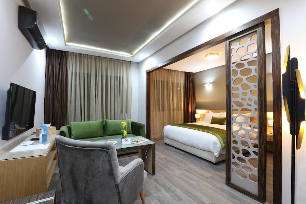 Silver Suites Hotel & Spa 30/63
