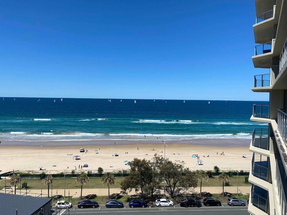 Hi Surf Beachfront Apartments 73/78