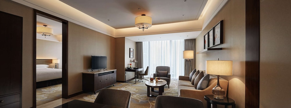Shangri-la Hotel, Yiwu 65/75