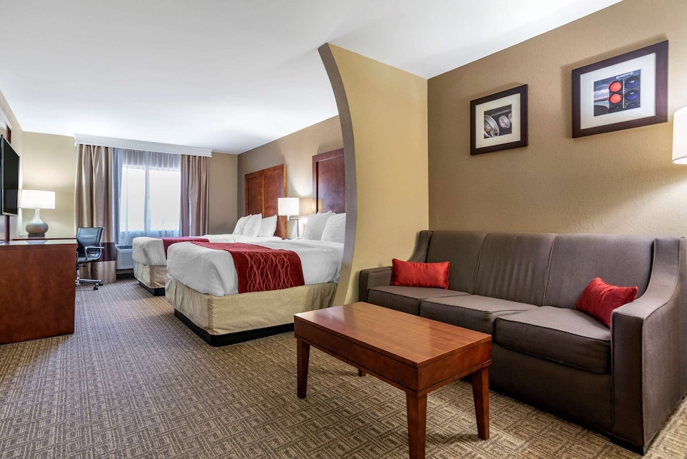 Comfort Inn & Suites Leeds I-20 12/18