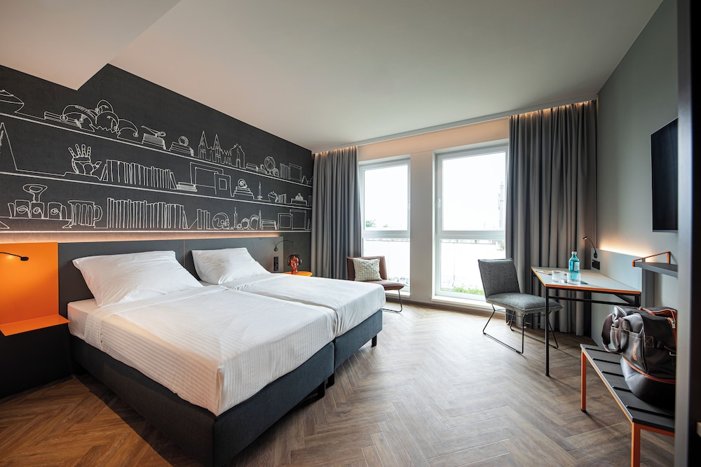 LOGINN Hotel Koln Airport 4/48