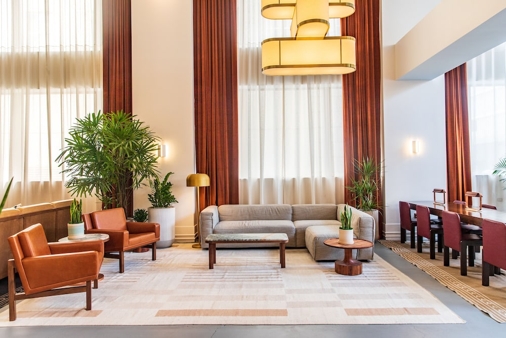 Hu Hotel Memphis 32/50