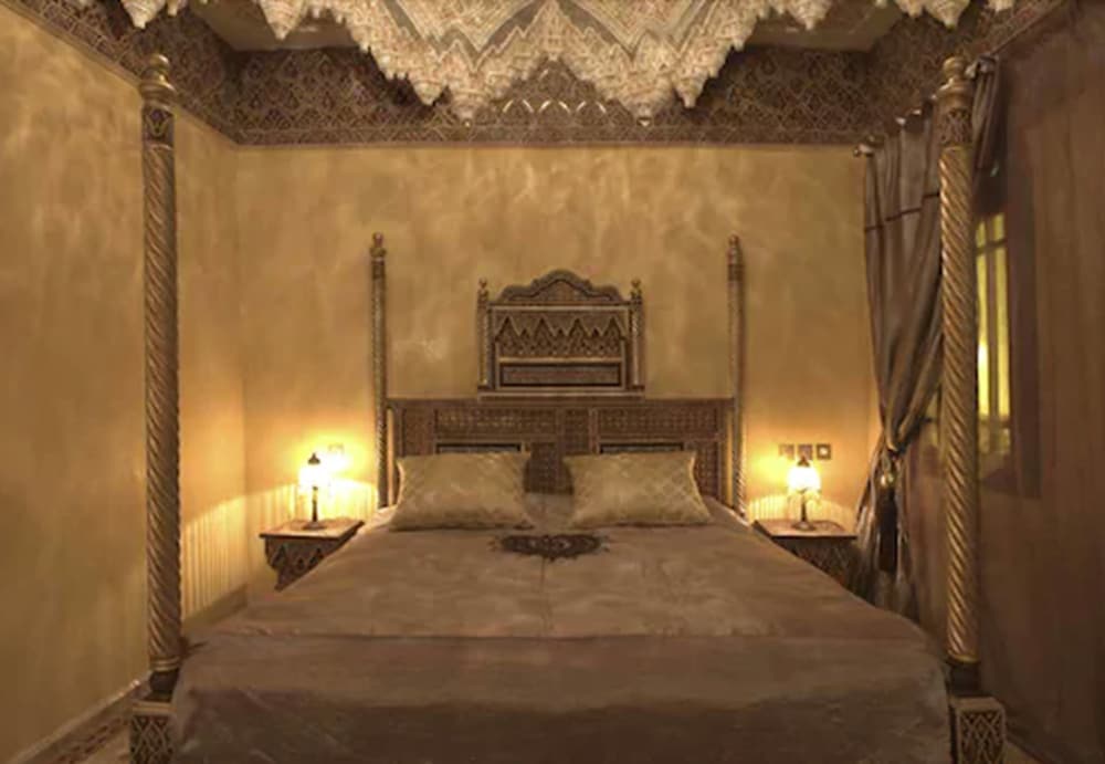 MUMTAZ MAHAL 19/37