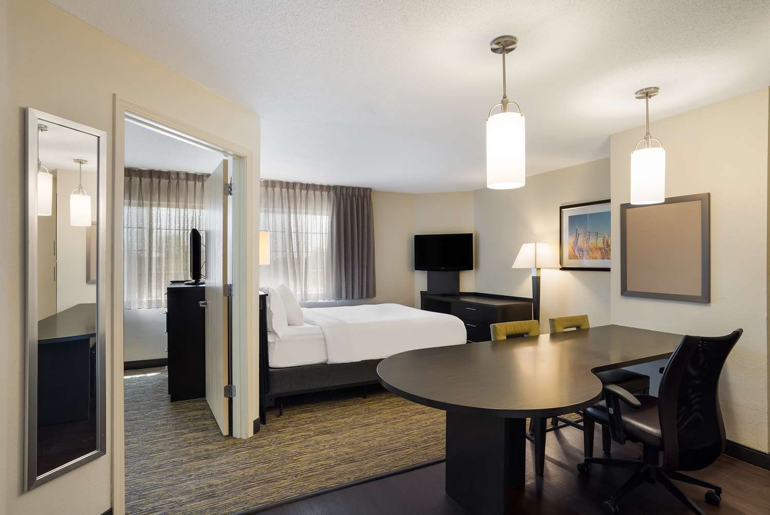 Sonesta Simply Suites Dallas Galleria 34/38