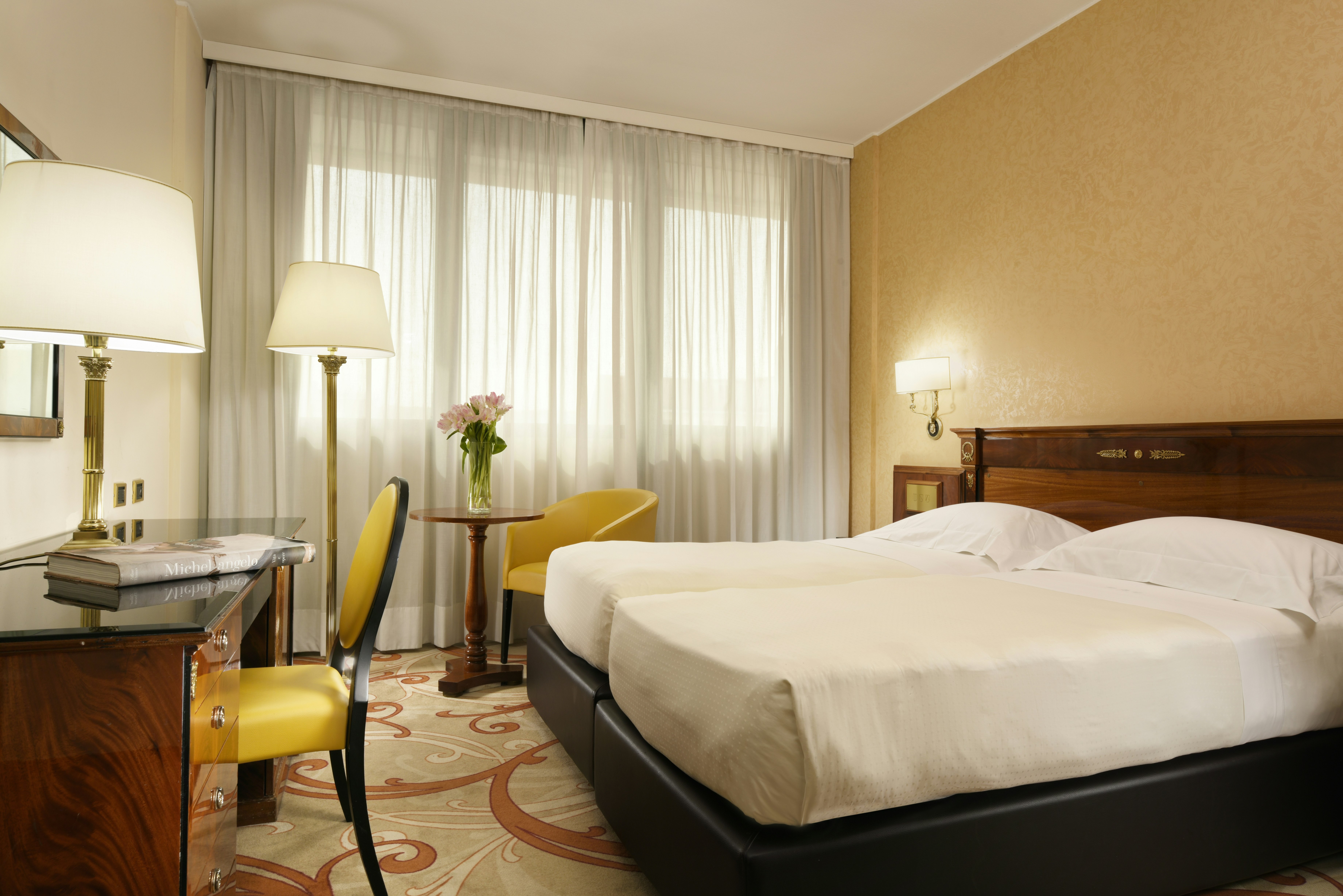 SUPERIOR, TWIN BEDS