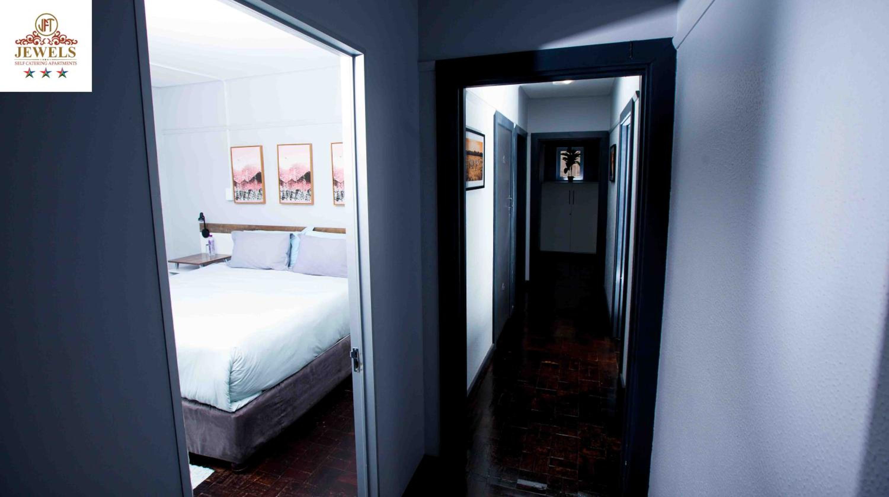 JFT Jewels Self catering Apartments 8/14