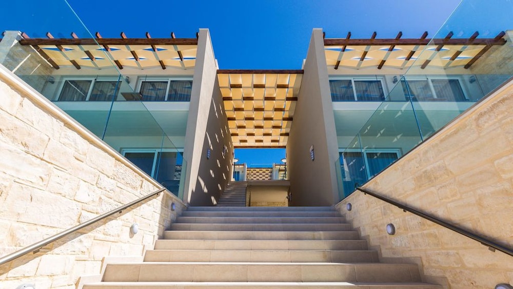 Sun & Sea Plus Resort 3/50