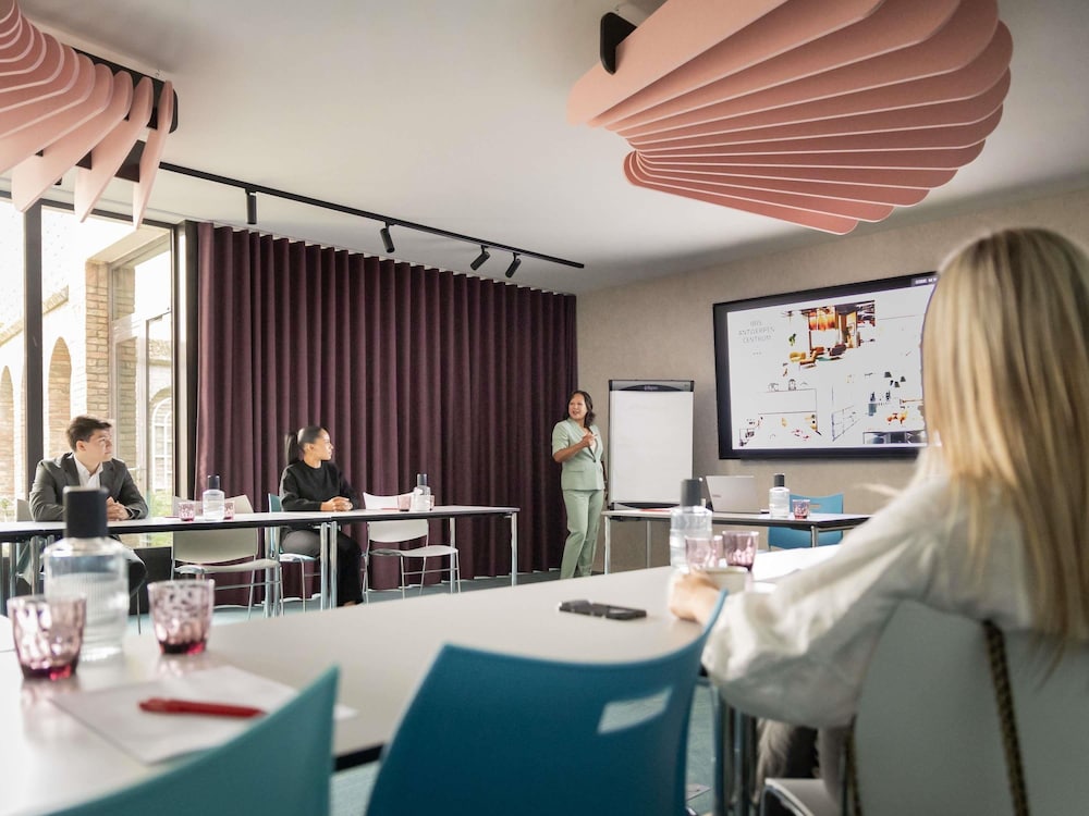 Ibis Antwerpen Centrum 51/62