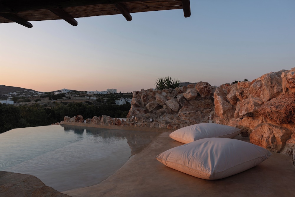 Krios Luxury Suites 26/50