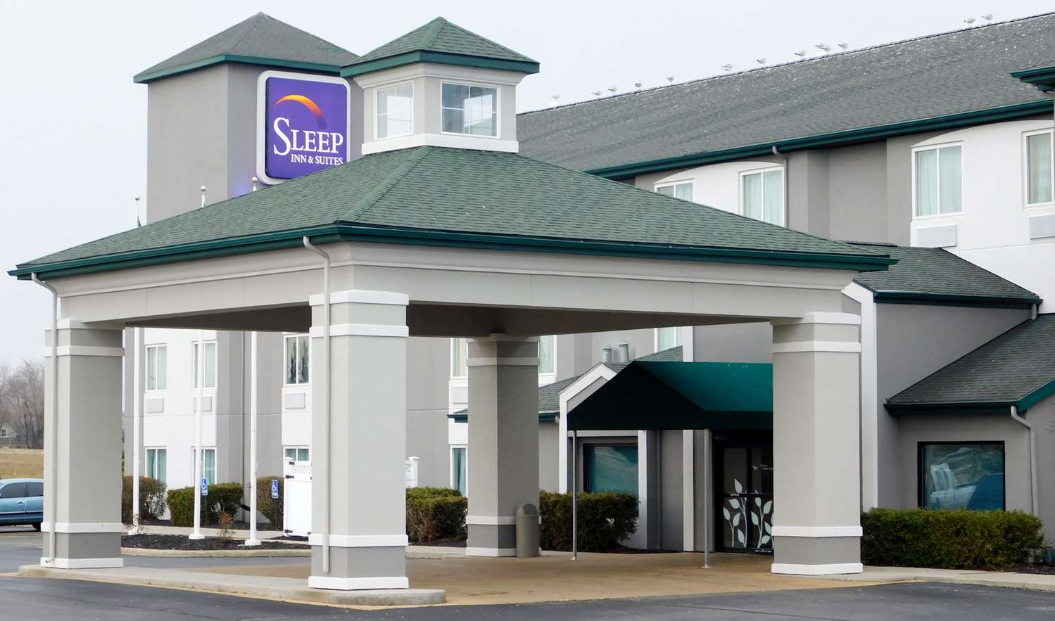 Sleep Inn & Suites Oregon OH 2/32