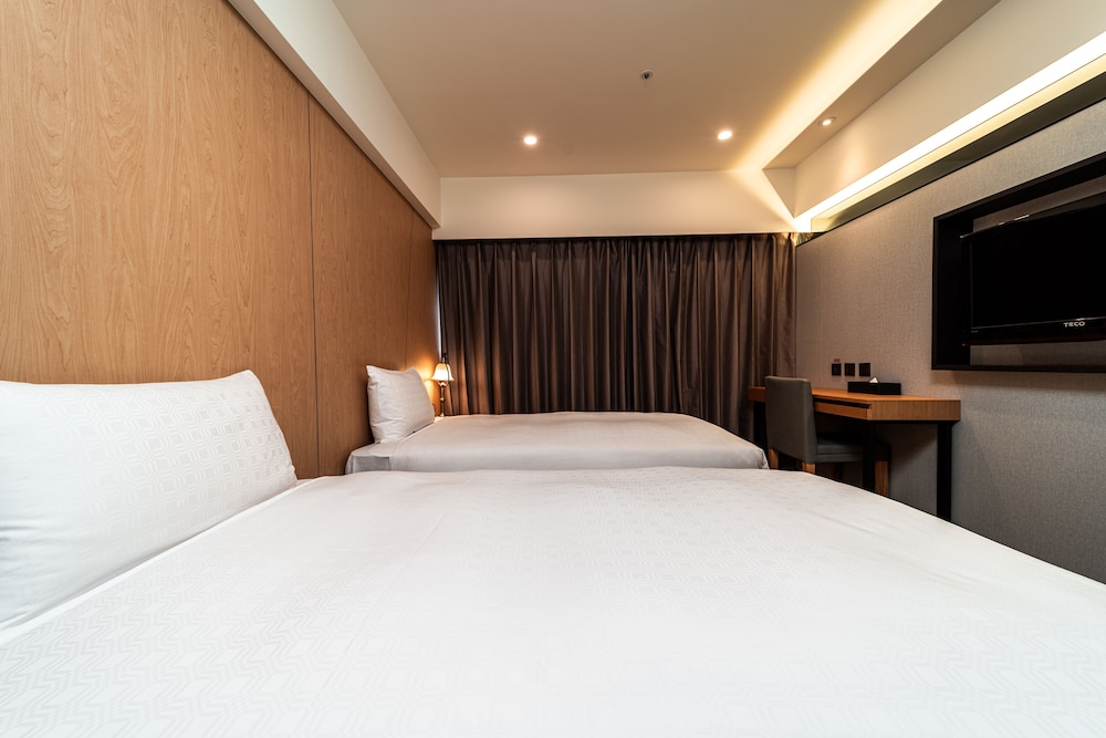 DELUXE, TWIN BEDS
