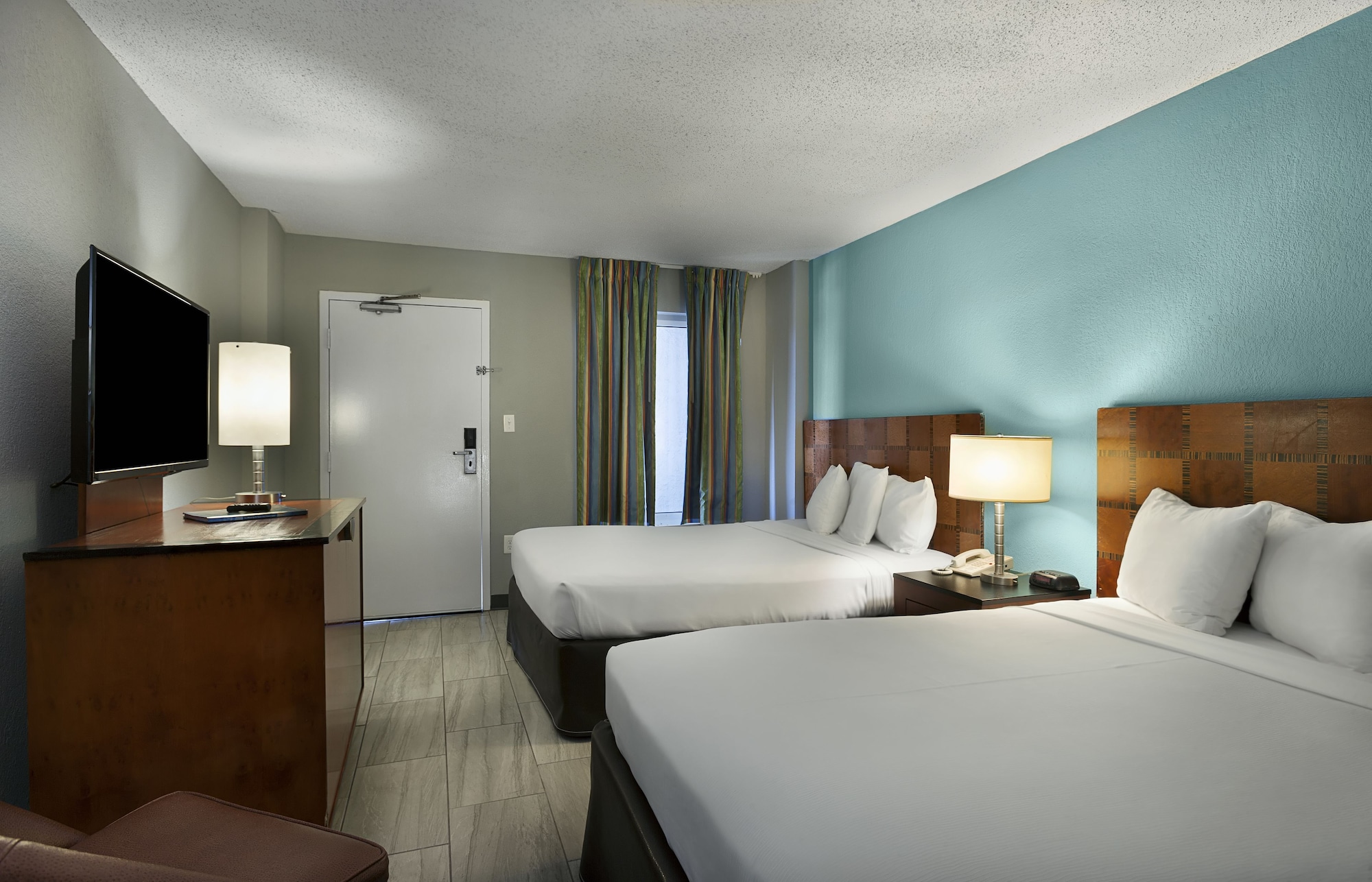 Suite, 2 Queen Beds, Ocean Front, Jetted Tub